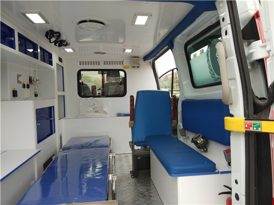 江鈴V362自動檔救護車(短軸低頂行政版) 江鈴V362自動檔救護車(短軸低頂行政版)