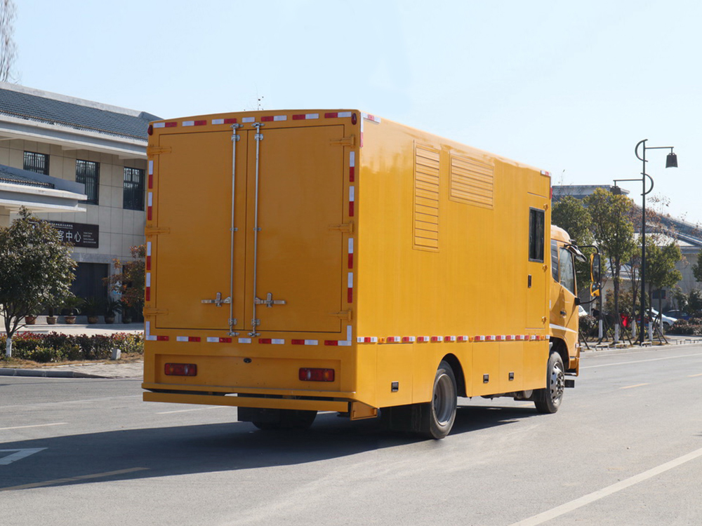 東風天錦移動電源車帶休息室 東風天錦移動電源車帶休息室