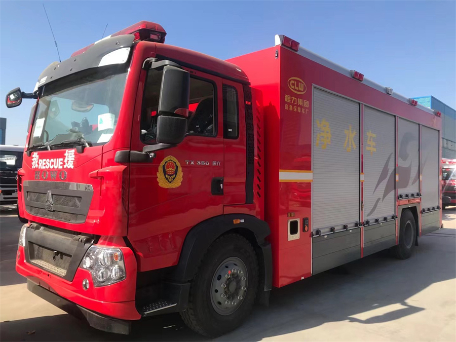 重汽豪沃移動(dòng)凈水車 重汽豪沃移動(dòng)凈水車