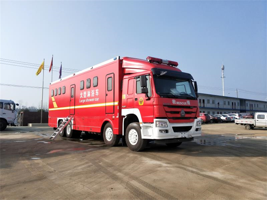 重汽六驅20人淋浴車 重汽六驅20人淋浴車
