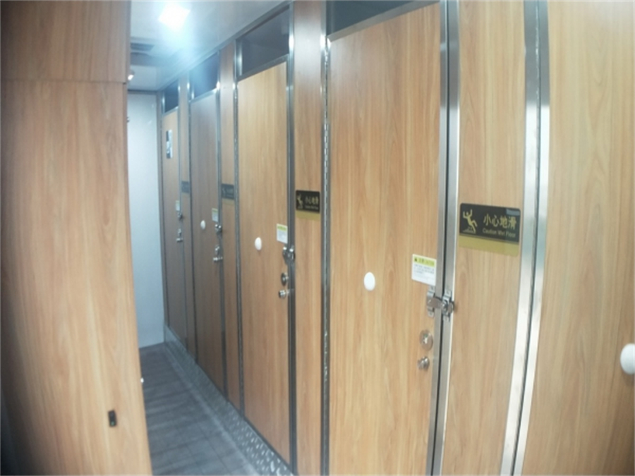 東風(fēng)天錦7蹲位環(huán)保廁所車(chē) 東風(fēng)天錦7蹲位環(huán)保廁所車(chē)