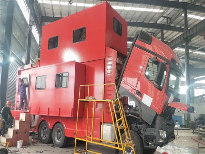 奔馳Arocs 3345 通訊指揮車 奔馳Arocs 3345 通訊指揮車