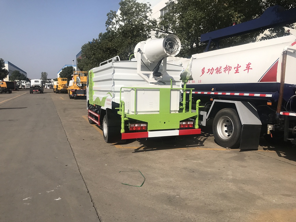 東風小多利卡霧炮車國六4.5立方/30-40米霧炮 東風小多利卡霧炮車國六4.5立方/30-40米霧炮