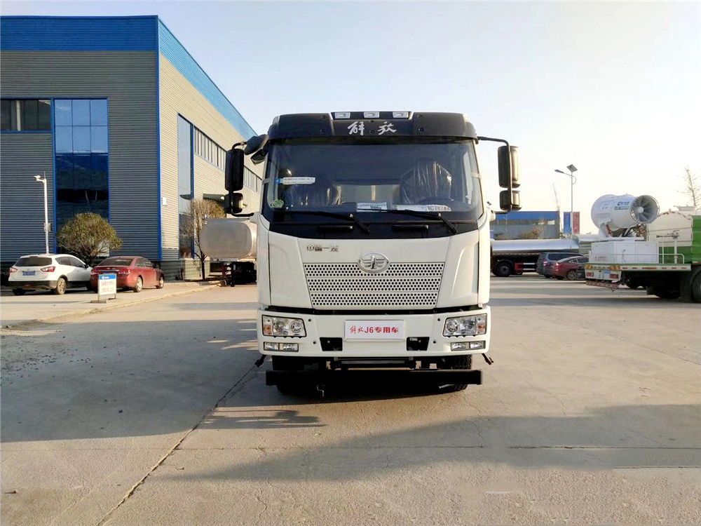 國(guó)六12方解放J6L 抑塵車50-100米 國(guó)六12方解放J6L 抑塵車50-100米