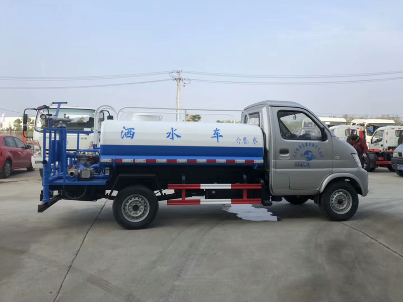 北汽昌河2噸藍牌汽油灑水車 北汽昌河2噸藍牌汽油灑水車