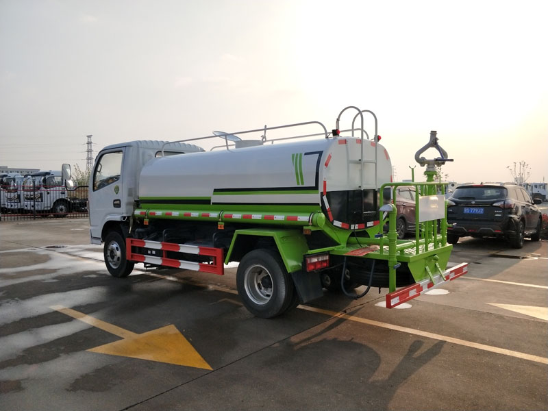 國六5方東風(fēng)灑水車 國六5方東風(fēng)灑水車