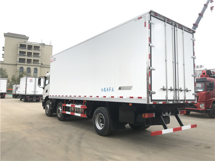 國六 東風天錦小三軸7.7米冷藏車 國六 東風天錦小三軸7.7米冷藏車