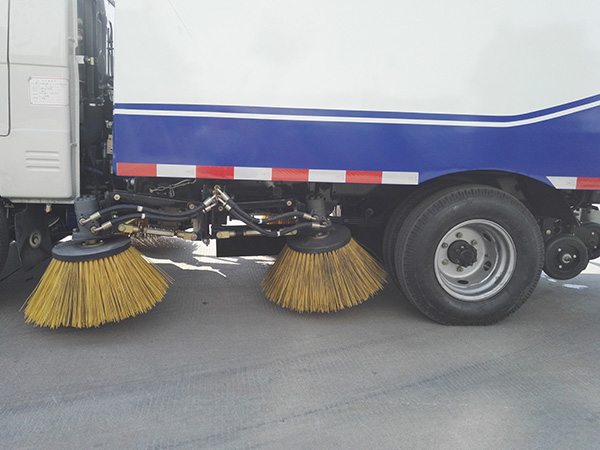 福田2600mm掃路車國V 福田2600mm掃路車國V