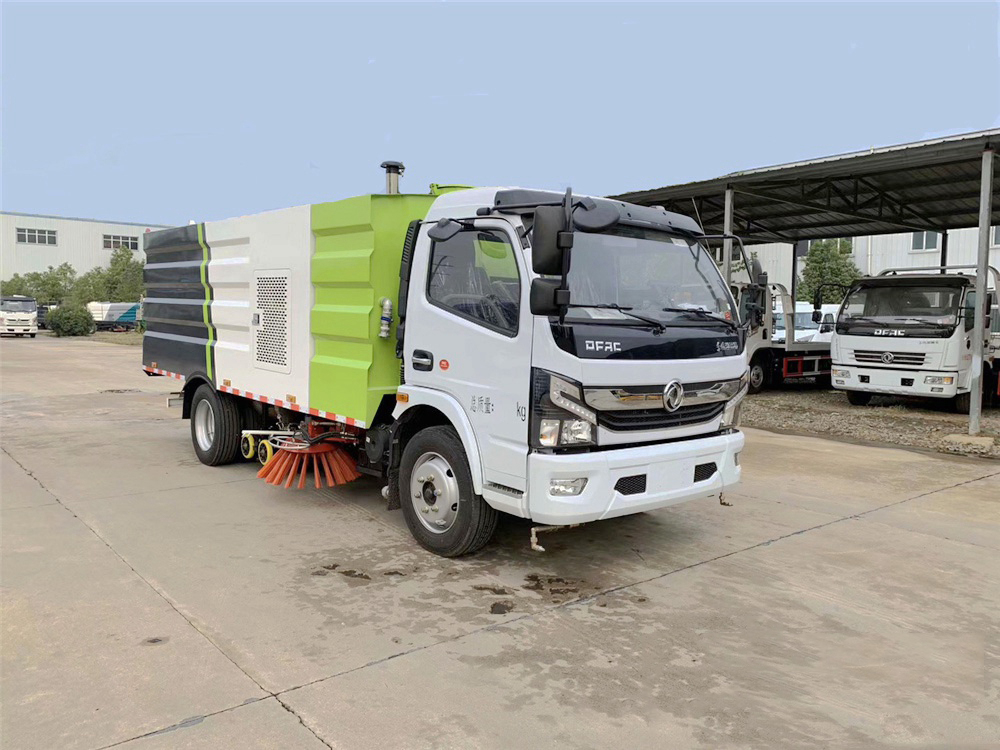 國六2.5方水 5方塵東風(fēng)D7 掃路車 國六2.5方水 5方塵東風(fēng)D7 掃路車