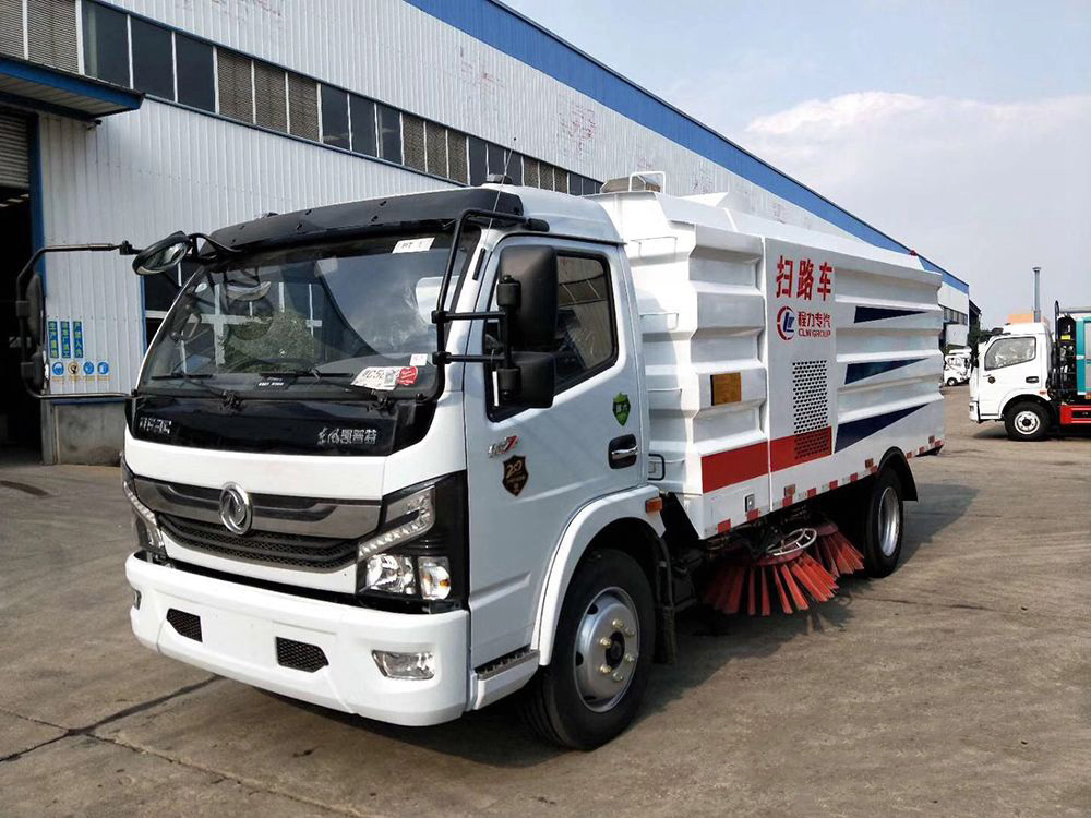 國六2.5方水 5方塵東風(fēng)D7 掃路車 國六2.5方水 5方塵東風(fēng)D7 掃路車