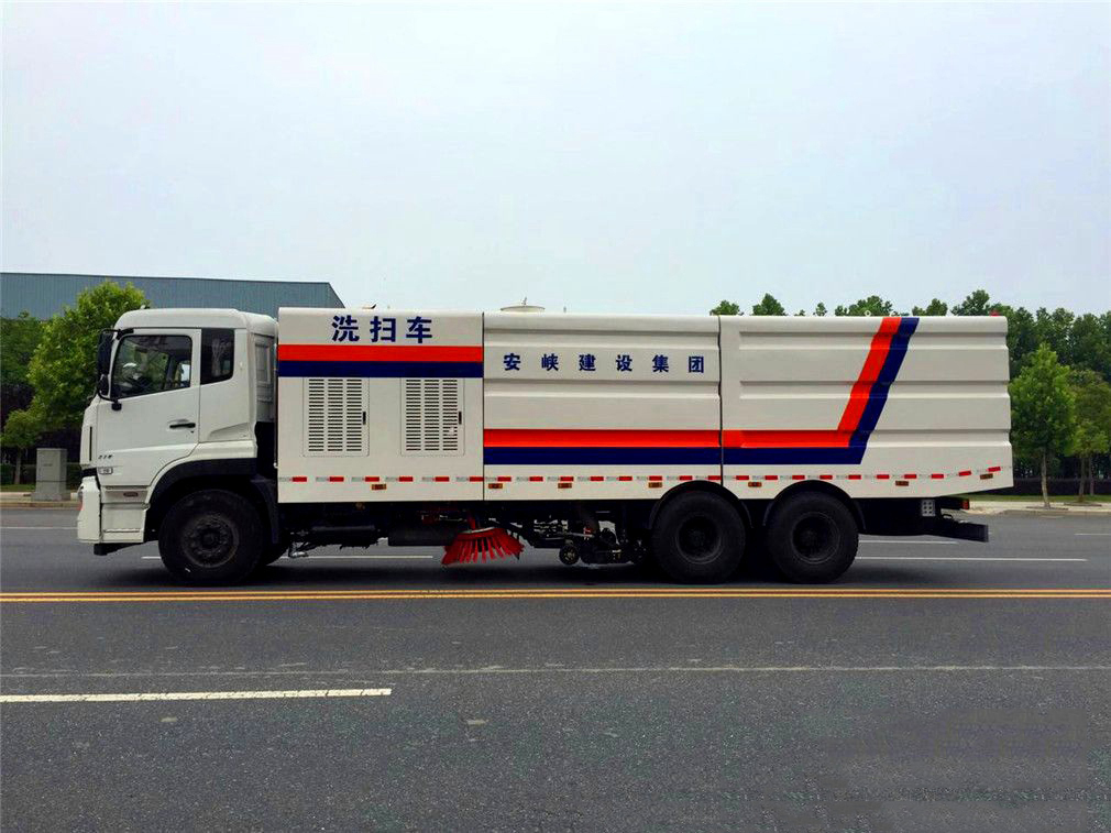13方水 9方塵東風天龍后雙橋 洗掃車 13方水 9方塵東風天龍后雙橋 洗掃車
