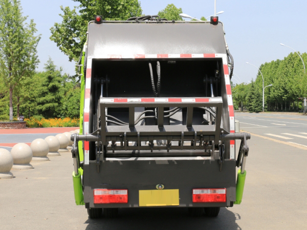 國六小多利卡 6方 壓縮垃圾車 國六小多利卡 6方 壓縮垃圾車