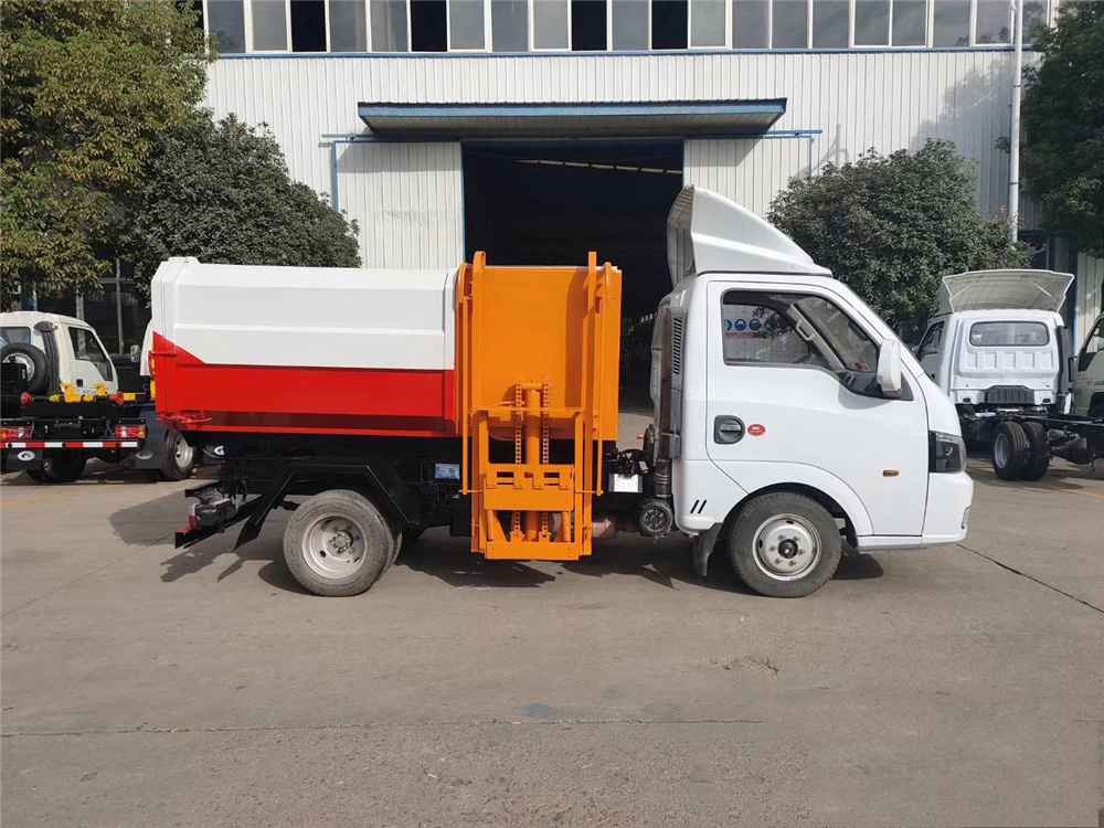 國(guó)六3-4方 藍(lán)牌東風(fēng)途逸掛桶垃圾車 國(guó)六3-4方 藍(lán)牌東風(fēng)途逸掛桶垃圾車