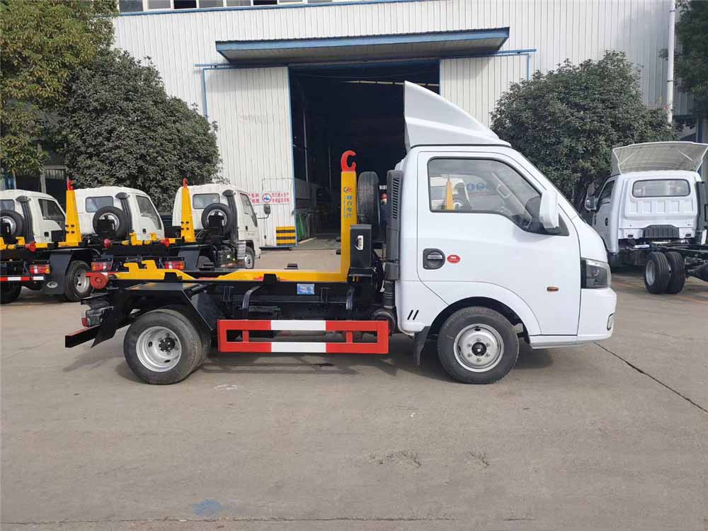 國六3-4方 藍(lán)牌東風(fēng)途逸 勾臂垃圾車 國六3-4方 藍(lán)牌東風(fēng)途逸 勾臂垃圾車