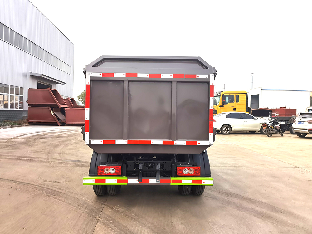 福田5方側(cè)裝掛桶垃圾車 福田5方側(cè)裝掛桶垃圾車