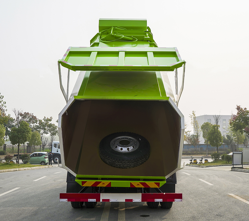 東風D9掛桶垃圾車 東風D9掛桶垃圾車