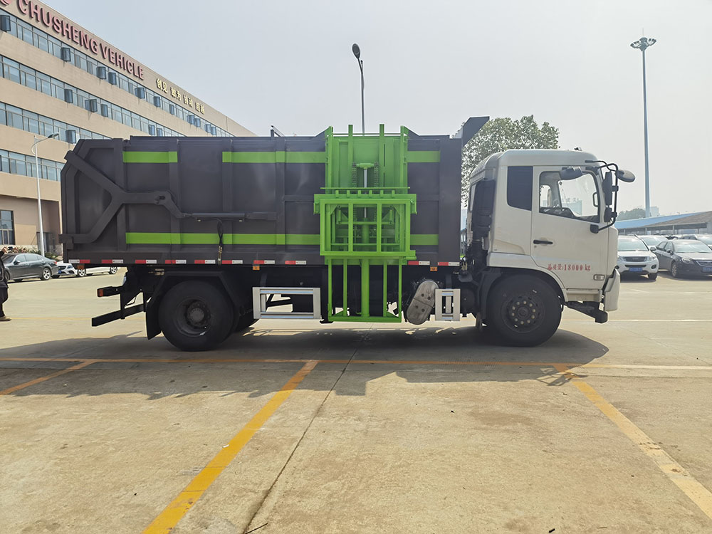 東風(fēng)天錦掛桶垃圾車 東風(fēng)天錦掛桶垃圾車