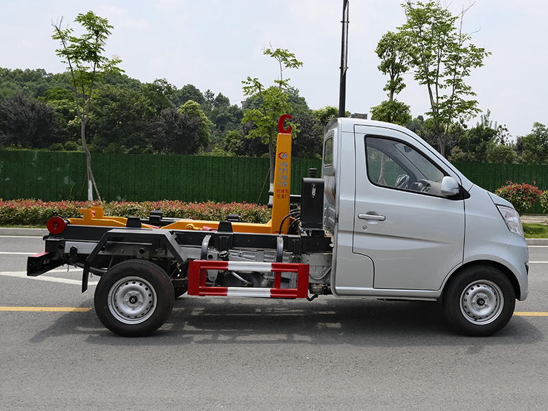 長安2900勾臂垃圾車 長安2900勾臂垃圾車
