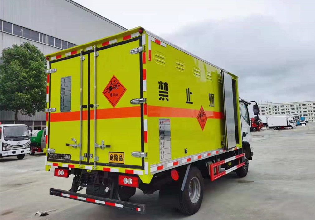 福田奧鈴4.08米貨廂爆破器材運(yùn)輸車 福田奧鈴4.08米貨廂爆破器材運(yùn)輸車