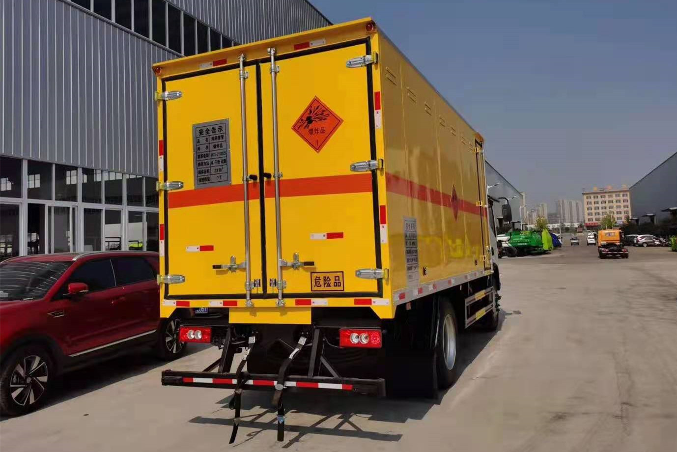 福田歐馬可5.15米爆破器材運輸車 福田歐馬可5.15米爆破器材運輸車