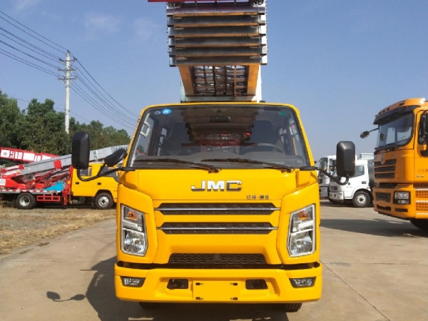 32米國六云梯車 32米國六云梯車