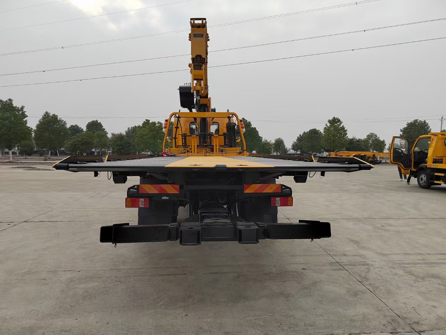 重汽豪沃G5X帶吊清障車國六 重汽豪沃G5X帶吊清障車國六