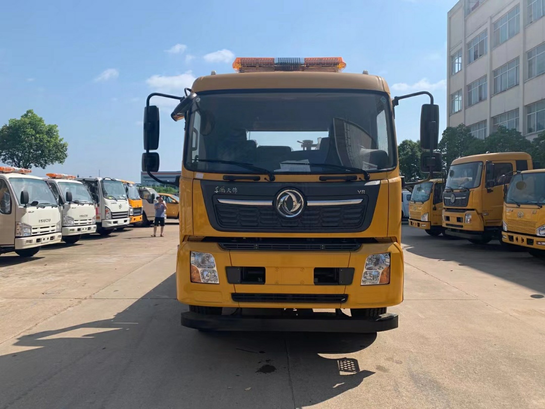 東風天錦小三軸清障車 東風天錦小三軸清障車