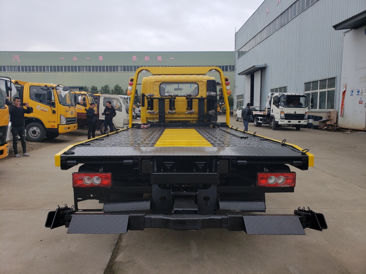 國(guó)六藍(lán)牌歐馬可清障車(chē) 國(guó)六藍(lán)牌歐馬可清障車(chē)