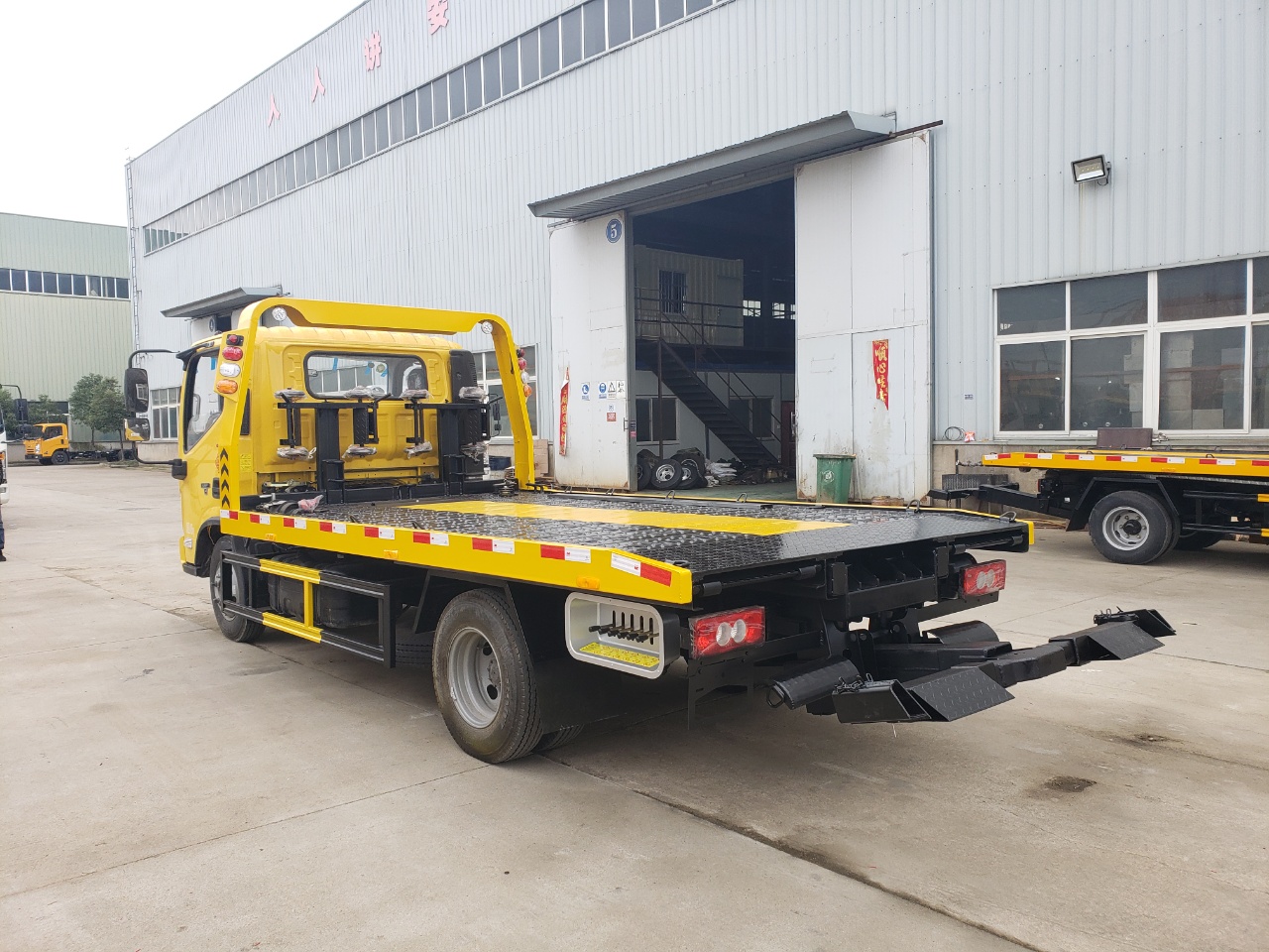 國(guó)六藍(lán)牌歐馬可清障車(chē) 國(guó)六藍(lán)牌歐馬可清障車(chē)