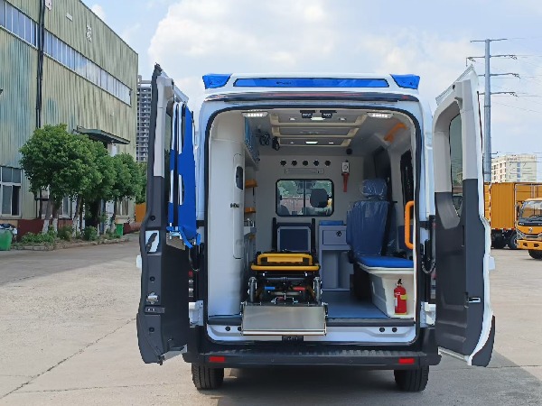 江鈴福特T8救護車(模具版) 江鈴福特T8救護車(模具版)